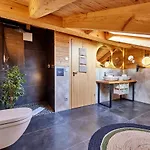 Alpi Apartament *